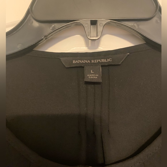 Banana Republic Black Ruffle Bottom Blouse Top - ¾ Length Sleeve Large LIKE NEW - Picture 3 of 6